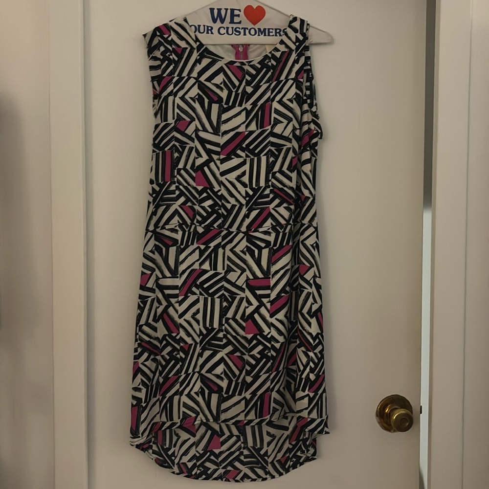 Super fun Everly shift dress. Perfect for a party or casual meetup.